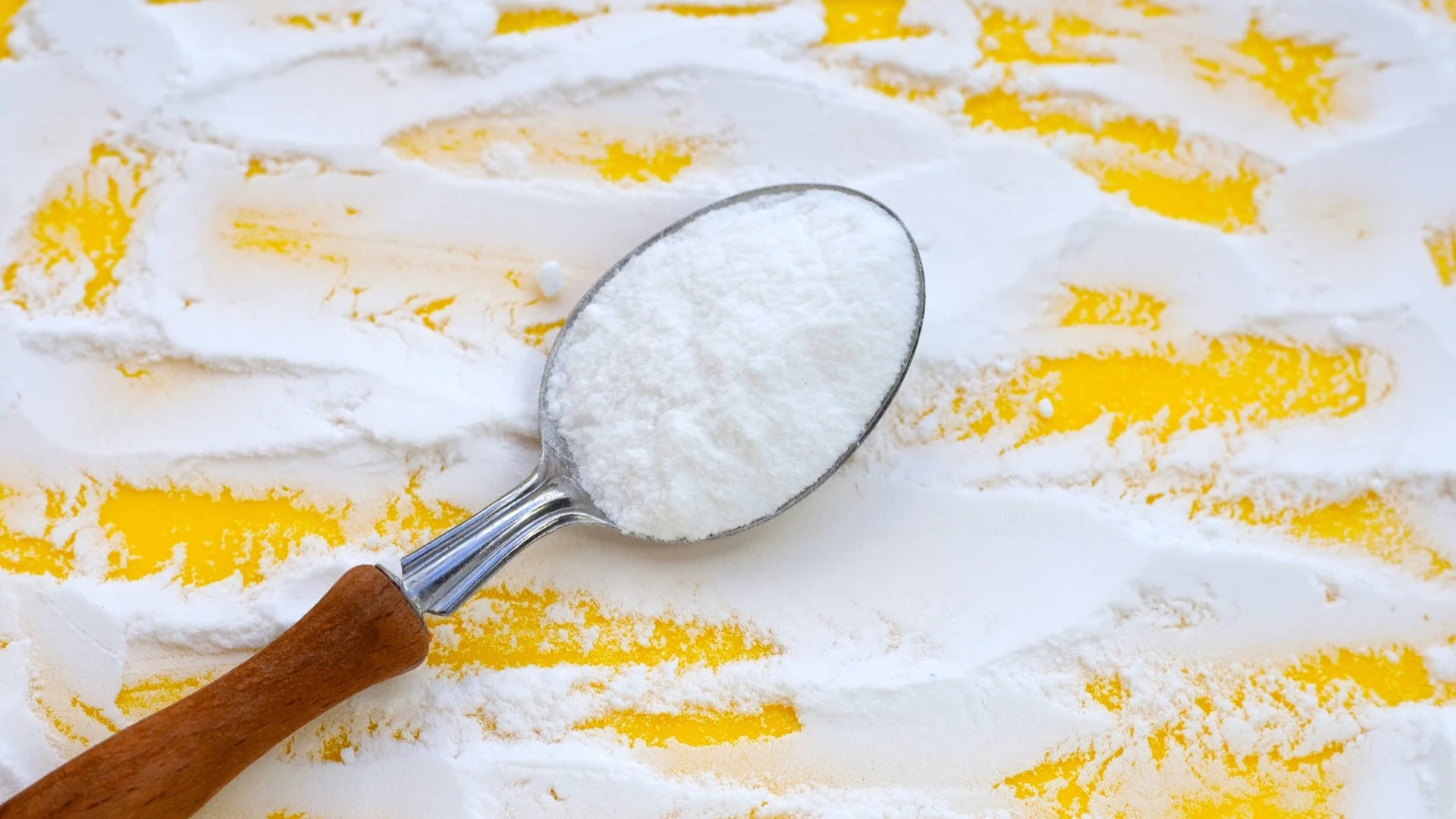 1 tablespoon of flour = 8 grams